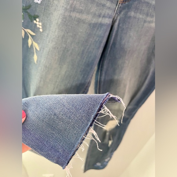 Express High Rise Jeans - Picture 2 of 5